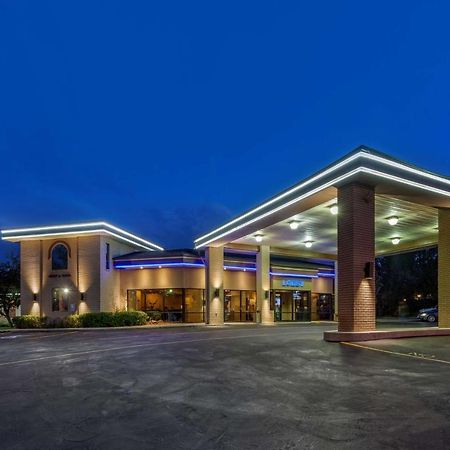 Best Western Dunmar Inn Evanston Extérieur photo